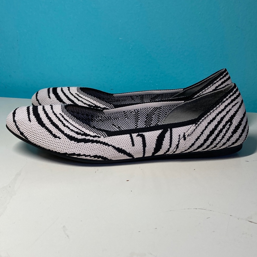 Bacia Knit Ballet Flats Womens Size 9 Machine Washable Zebra Striped Shoes